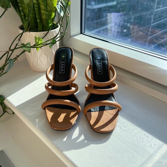 FLASH SALE⚡️ Sol Sana Heels - Picture 3 of 6